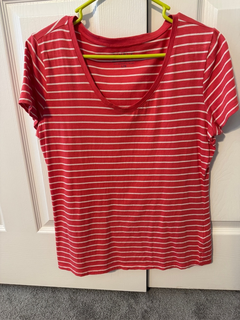 Simply Styled Coral and White Striped V-Neck Short Sleeve Top